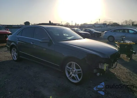 2013 Mercedes-Benz E 350 z USA, uszkodzony, nr VIN WDDHF5KB3DA729502